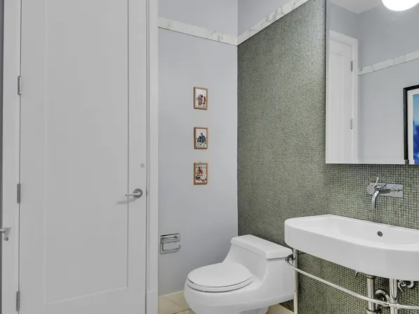 260 Park Avenue South image 13 of 18