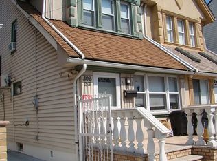 10233 85th Dr, Jamaica, NY 11418
