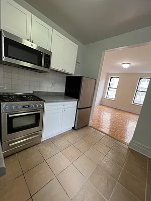 Rented by City Connections Realty | media 9