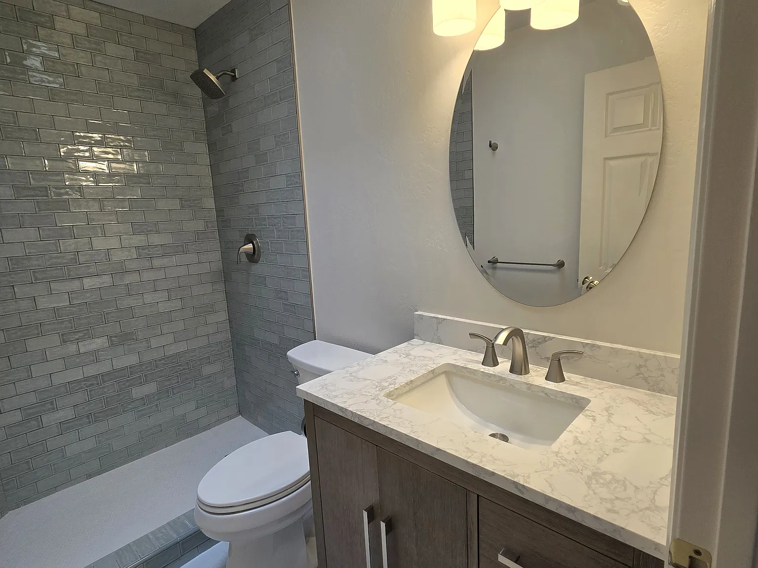 77 W Harrison Ave — Photo 2