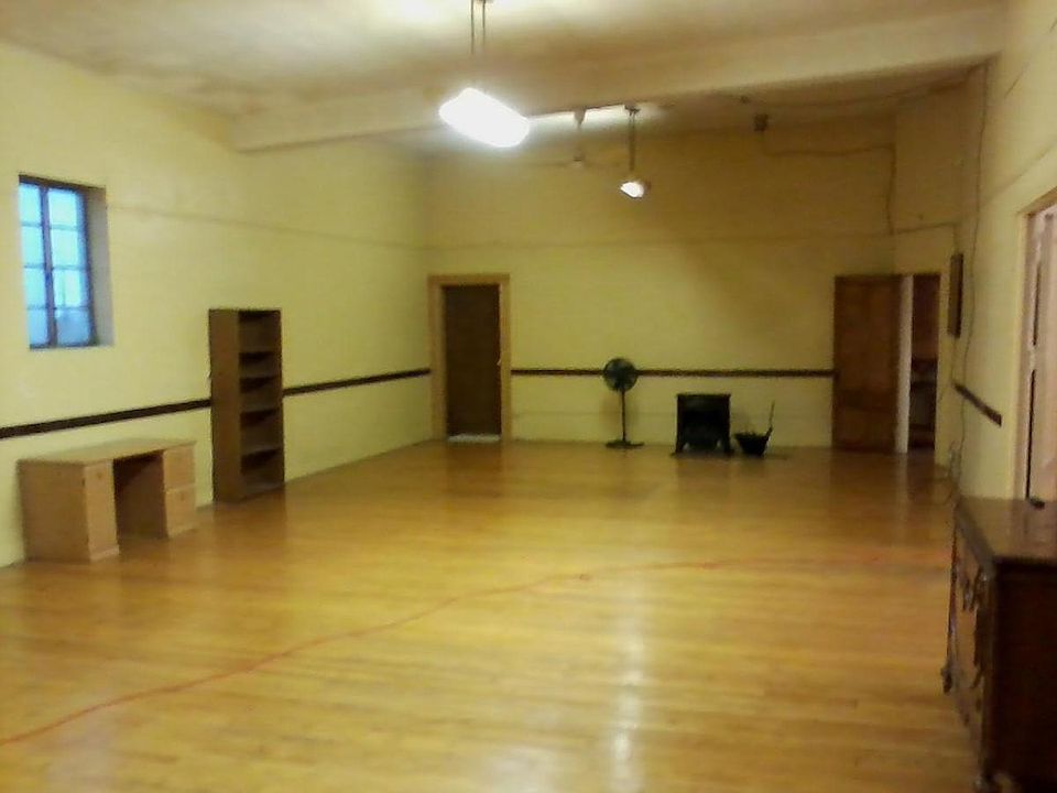 River view room w/fireplace