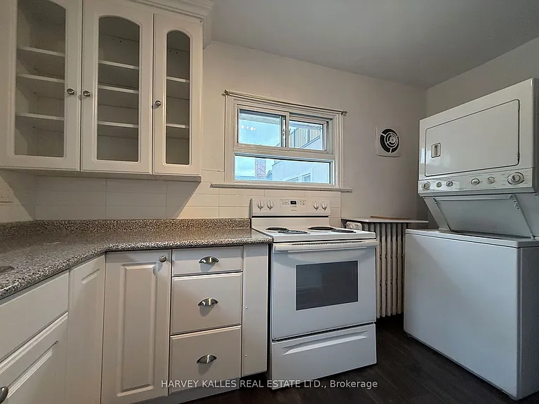 42 Glencairn Ave #B — Photo 13