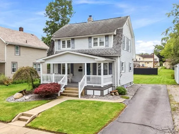 47 W Water St, Hubbard, OH 44425