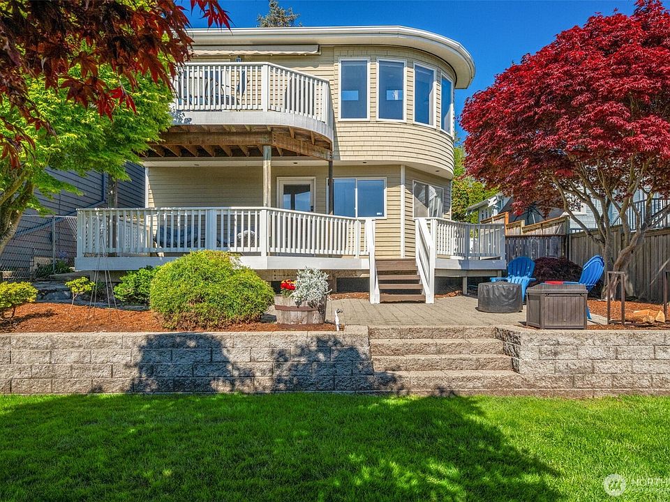 1st image of 4014 32nd Avenue SW