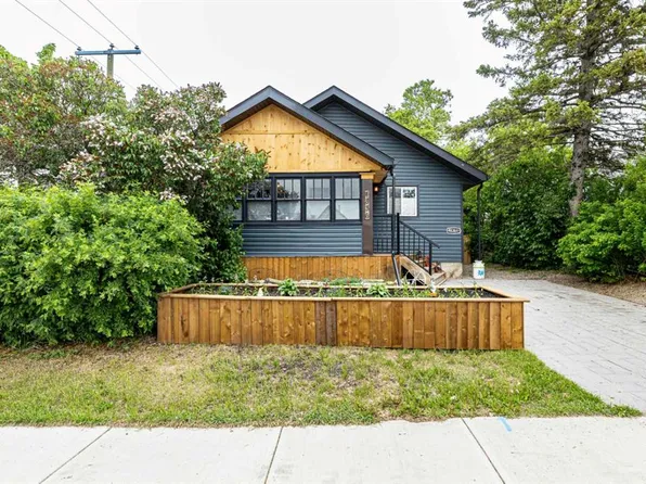 4836 S 49th St, Innisfail, AB T4G 1N2