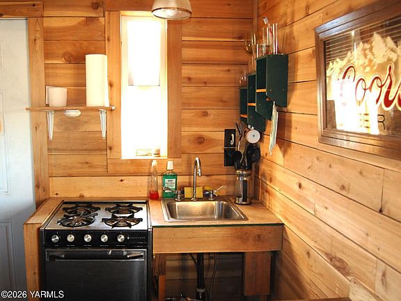 3rd image of Nka Cowiche Mill Rd