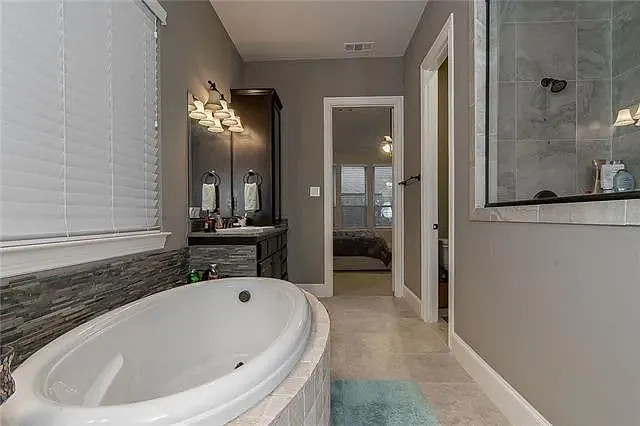 14613 Roselawn Ln — Photo 18
