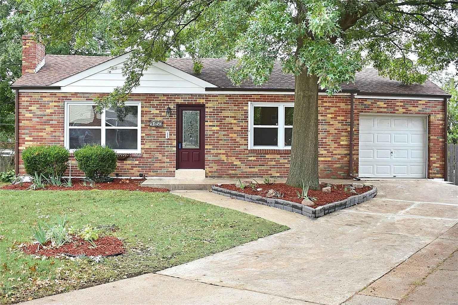 9153 Darlene Dr photo 1