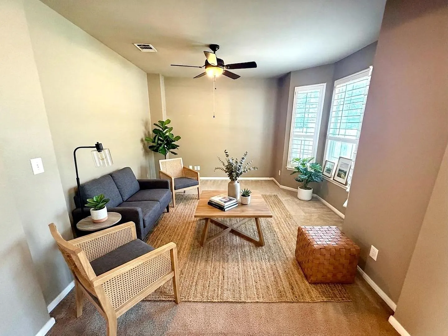 *Move In Special* Gorgeous Four Bedroom Home W/ Community Pool!! — Photo 3