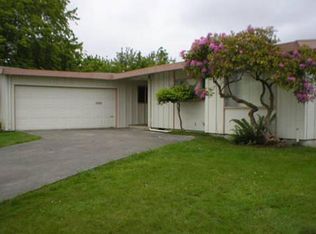 1000 Ivy Ln, Fortuna, CA 95540