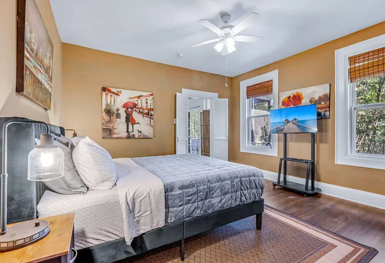4303 Vandelia St — Photo 37