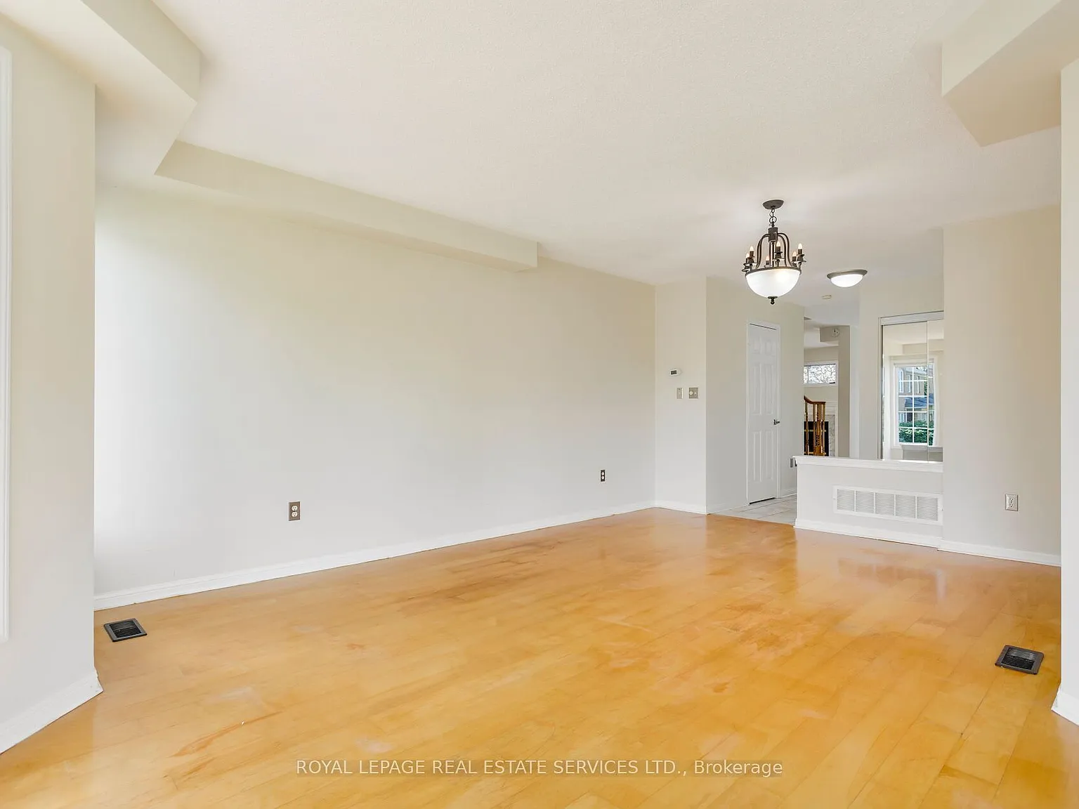3 bed, $3,700 — Photo 3