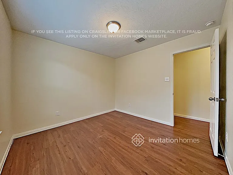 4026 Hawthorne Glen Ct — Photo 13