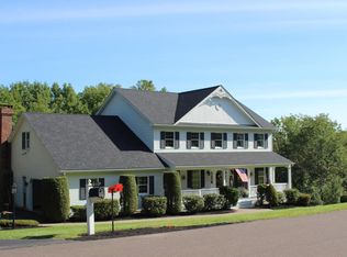 216 Field Ridge Rd, Shavertown, PA 18708