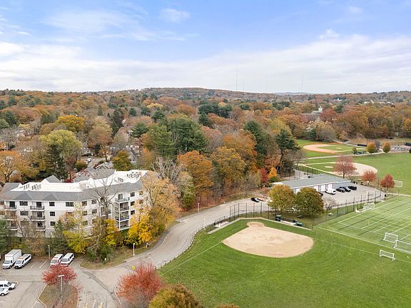 4th image of 16 Stearns Rd #101