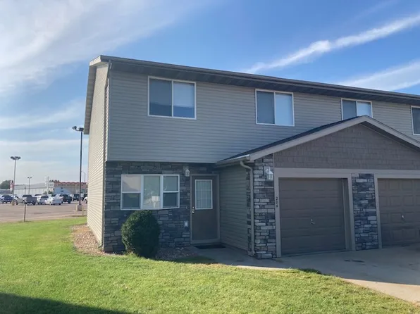 Saratoga Circle - 204, 204 Saratoga Cir, Grand Island, NE 68801
