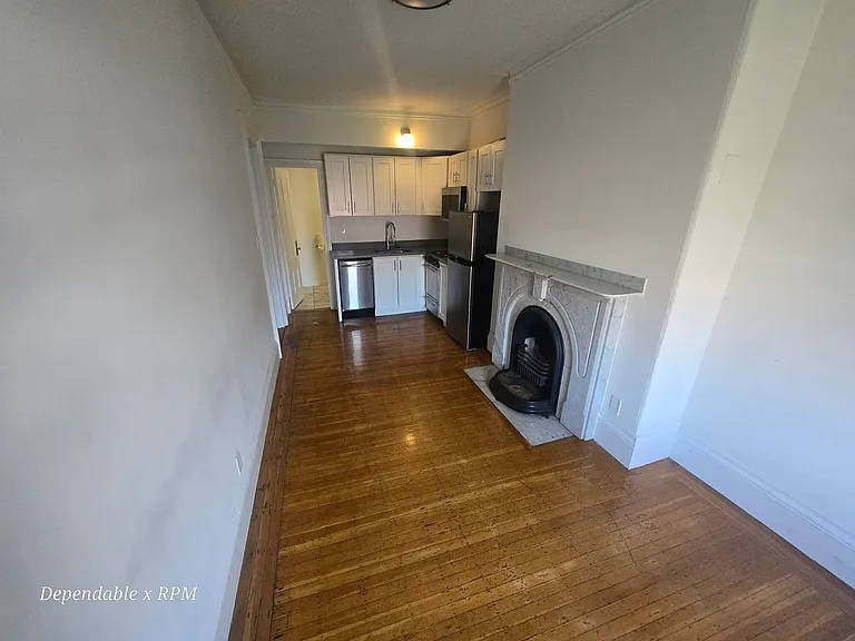 86 Charles Street — Photo 15