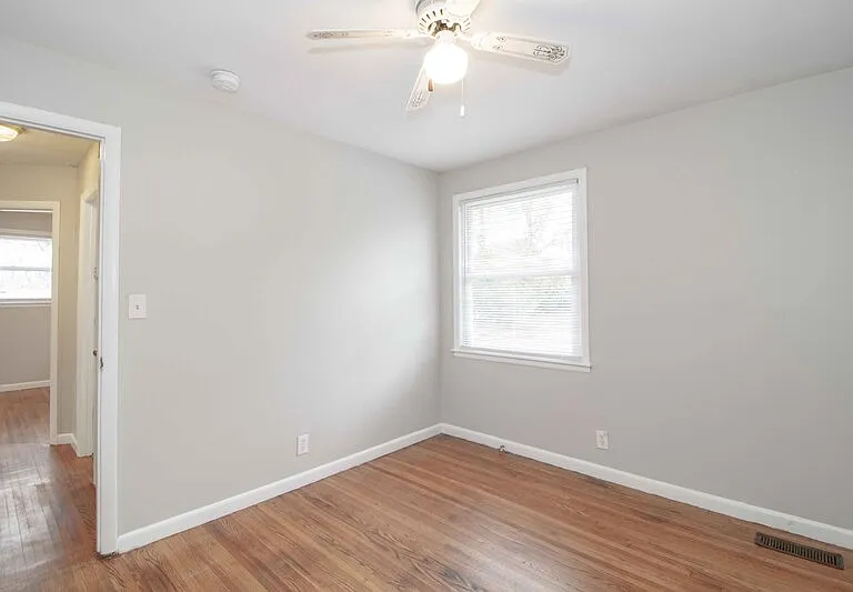 402 Britton Springs Rd — Photo 11