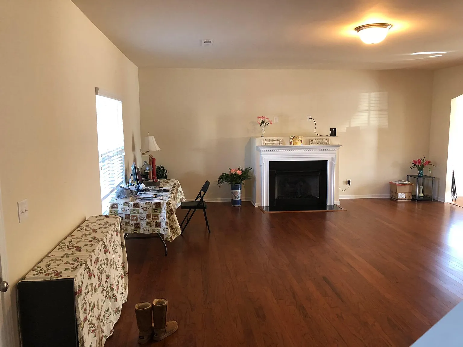 4 bed, 2.5 bath, 2506 sqft, $2,398 — Photo 3