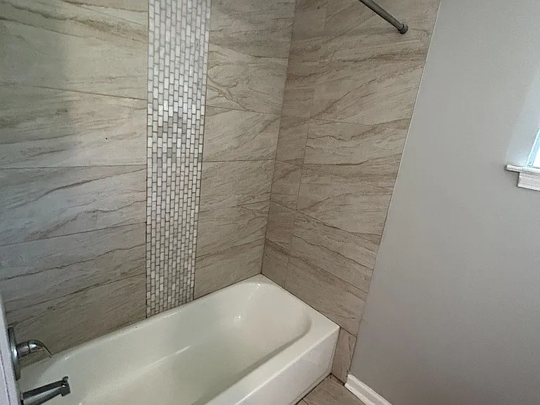 1388 Adrian Ln — Photo 13