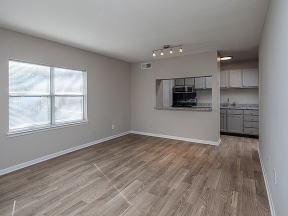 Oak Grove Living Room-Granite
