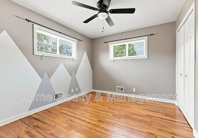 10807 Larry Dr — Photo 15