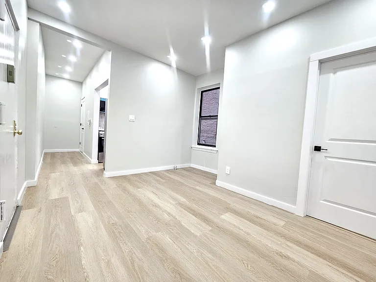 519 W 160th St #2A — Photo 5