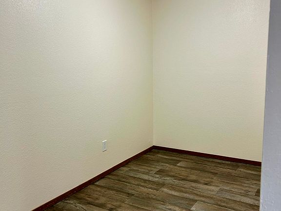 3rd image of 5222 University Way NE #103