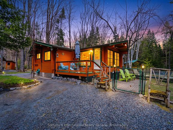 4th image of 1041 Crockford Ln S
