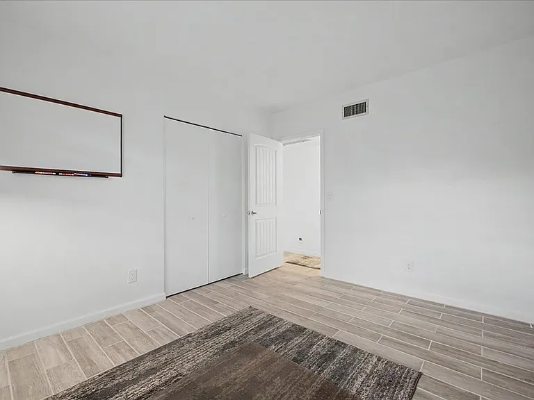 5277 N Tigua Dr — Photo 16