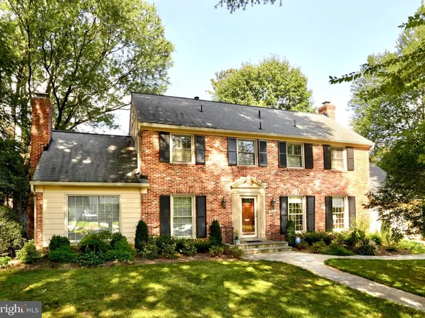 6933 Race Horse Ln, North Bethesda, MD 20852