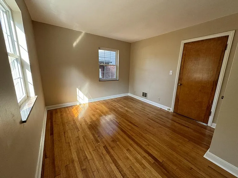 1637 Upland Rd — Photo 11