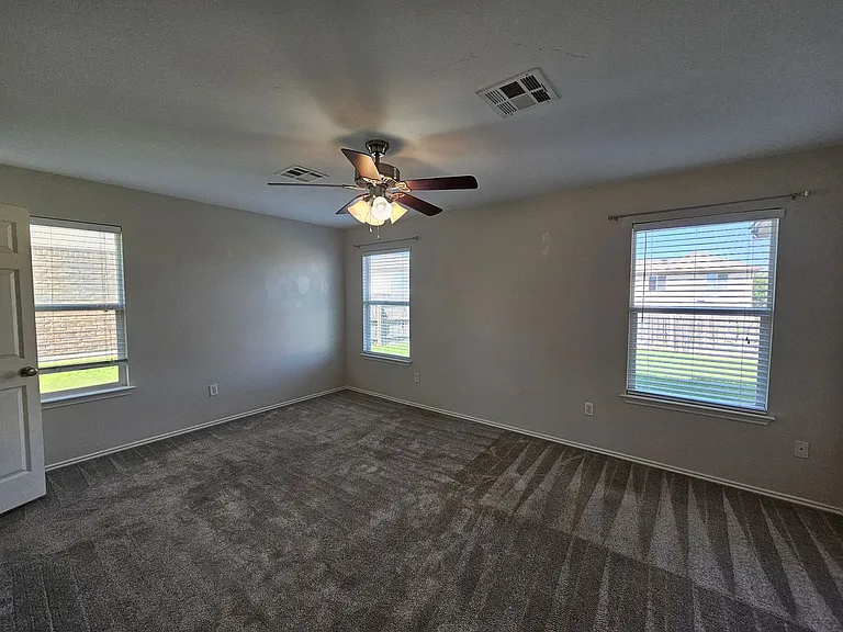 5311 Bridgewood Dr — Photo 10