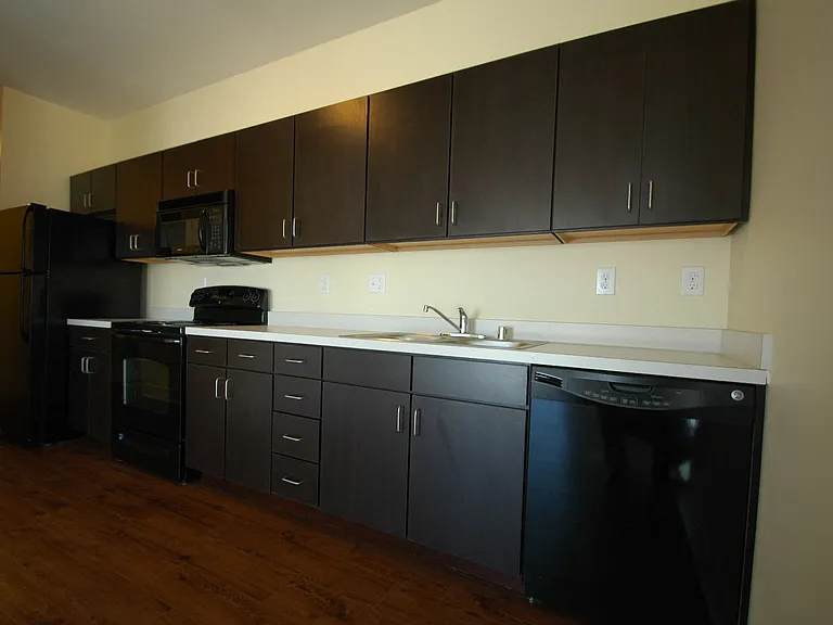 410 S Hancock St — Photo 12
