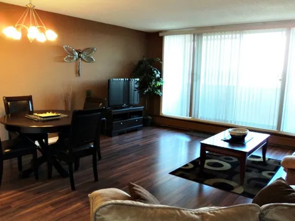 4902 37th St, Red Deer, AB