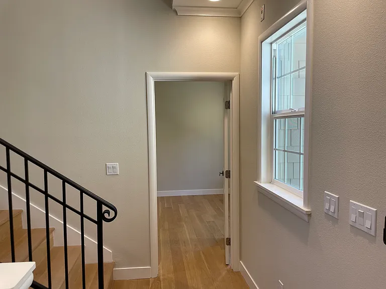 2216 Ida Dr — Photo 7