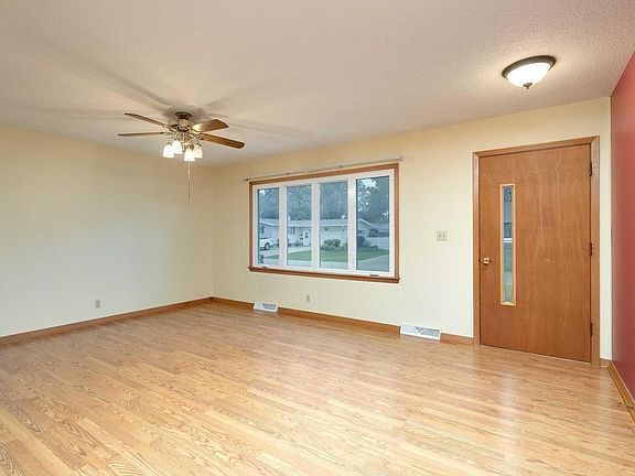 3rd image of 510 E Prospect St