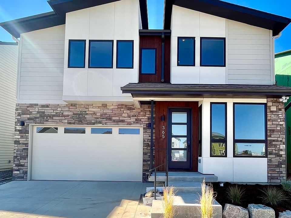 1st image of 365 Fox Ln