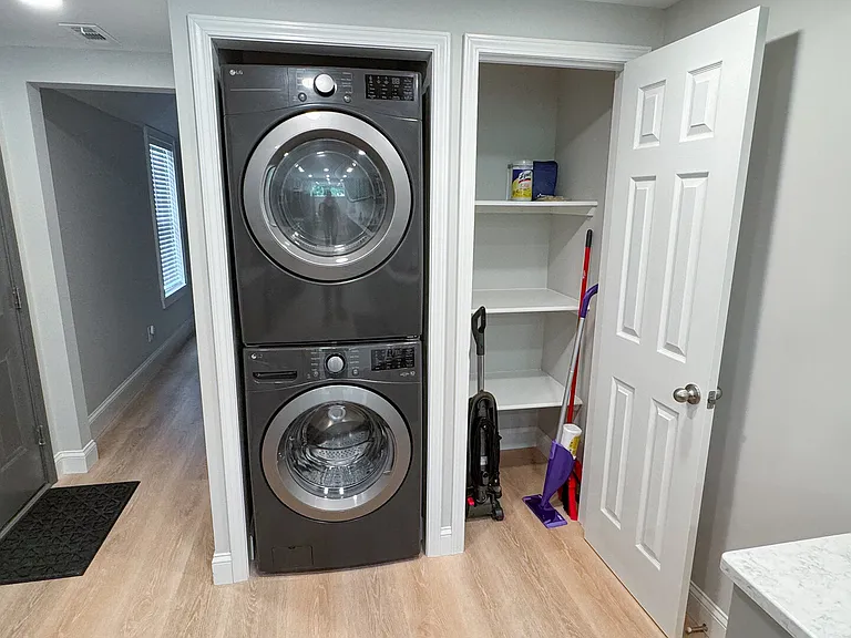 Lenox Park Dr — Photo 9