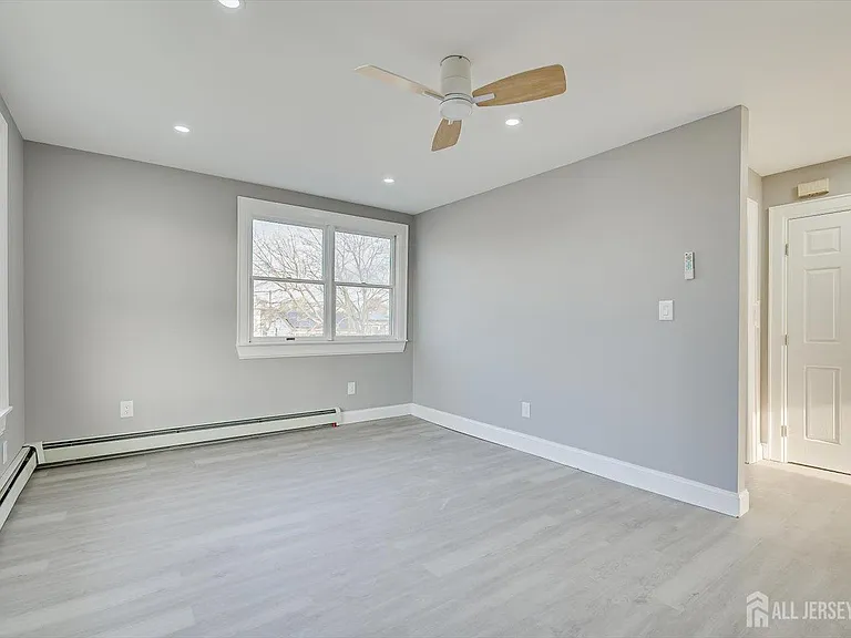 36 2nd Ave #B — Photo 7
