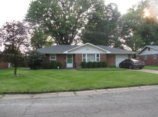 11 Buckingham Rd, Swansea, IL 62226