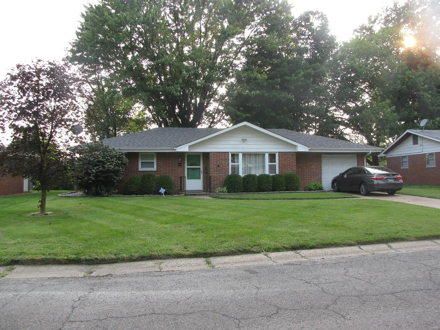 11 Buckingham Rd photo 1