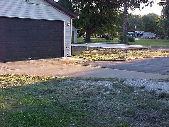 3rd image of 1831 Jackson St