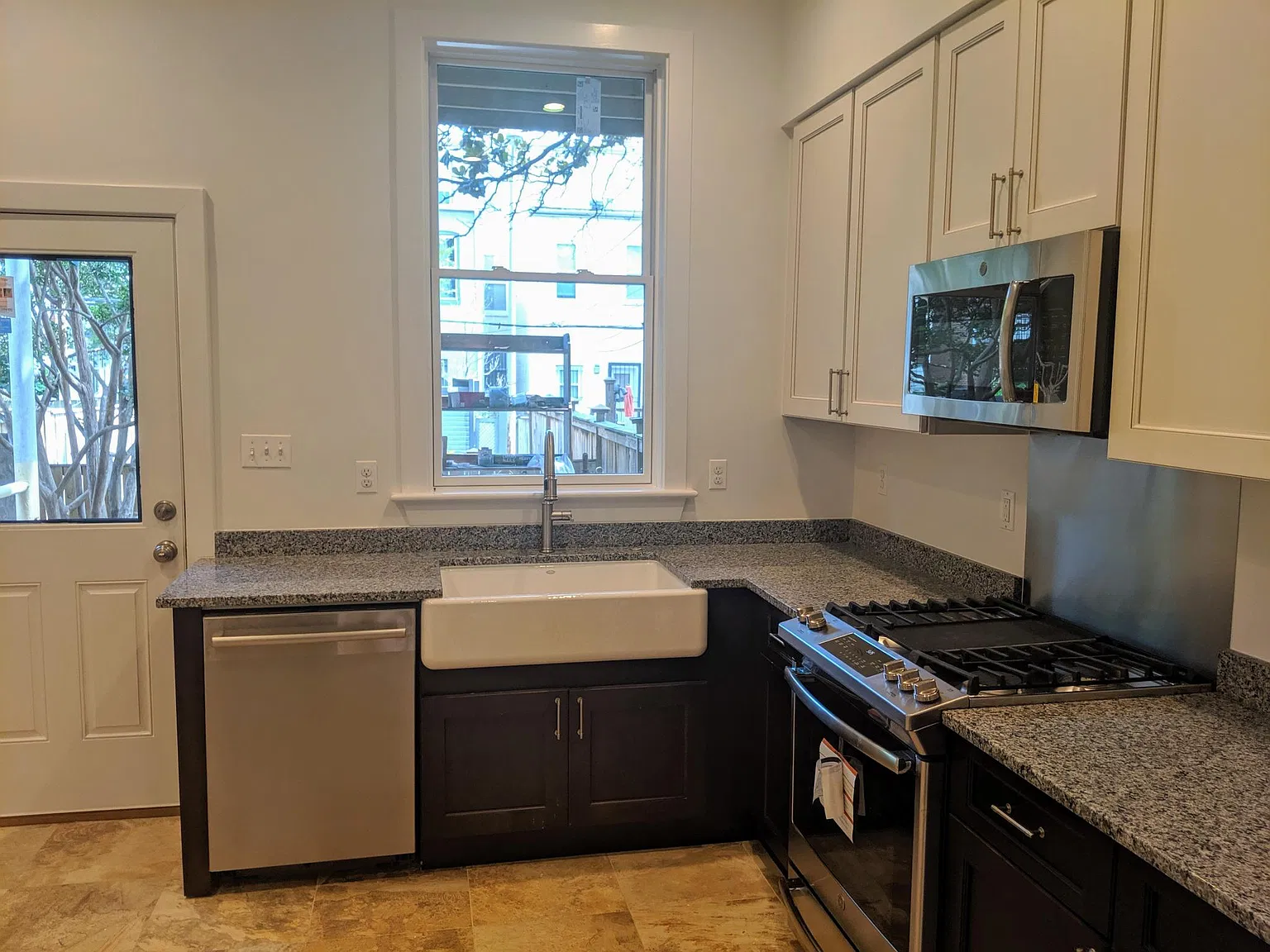 922 T St NW — Photo 2