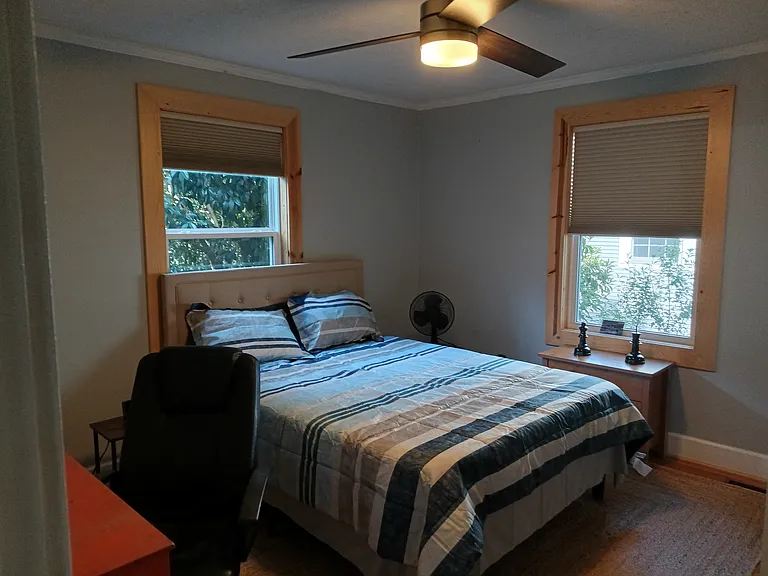 108 Hawthorne Ln — Photo 14