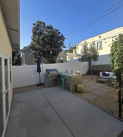 919 Isabel St — Photo 29