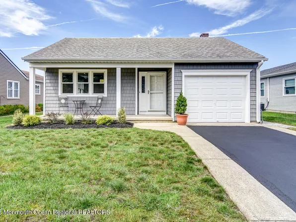 19 Haiti Court, Toms River, NJ 08757