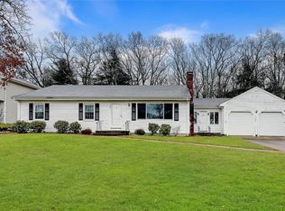 13 Nicholas Dr, Cumberland, RI 02864