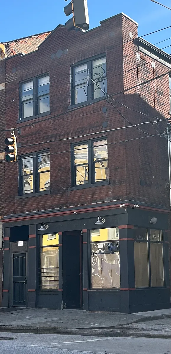 Building Photo - 1646 Vine St #3