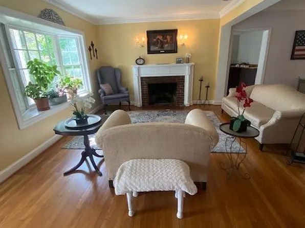 (undisclosed Address), Arlington, VA 22207